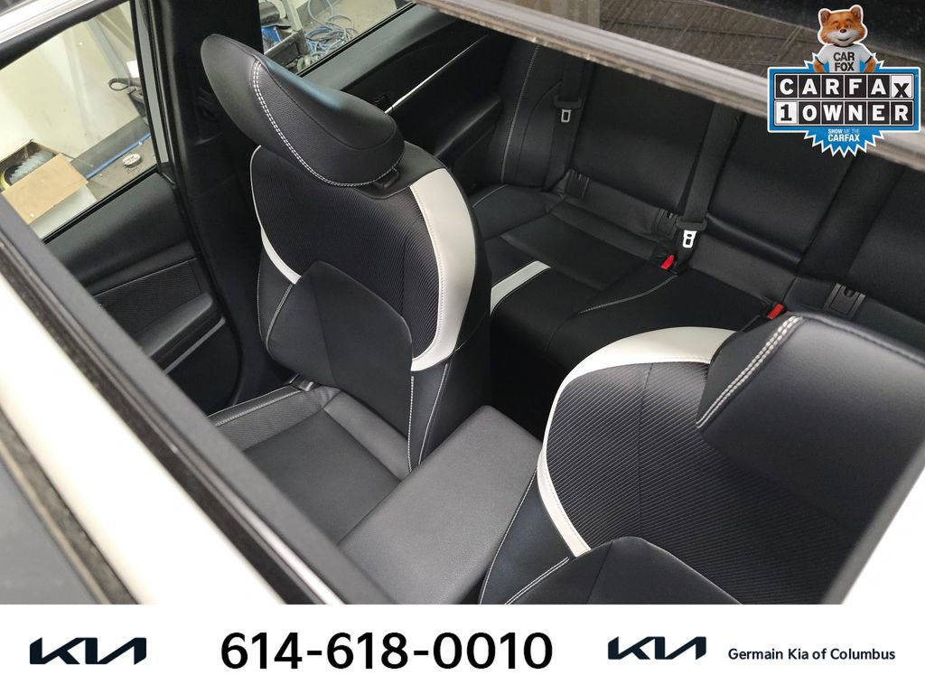 Used 2025 Toyota Camry SE w/ Multimedia Upgrade Package image 22