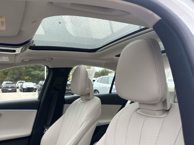Used 2024 Mercedes-Benz E 350 4MATIC Sedan image 24