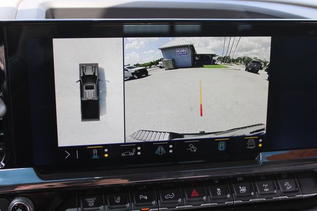 Used 2024 Chevrolet Silverado 2500 ZR2 w/ Technology Package image 27