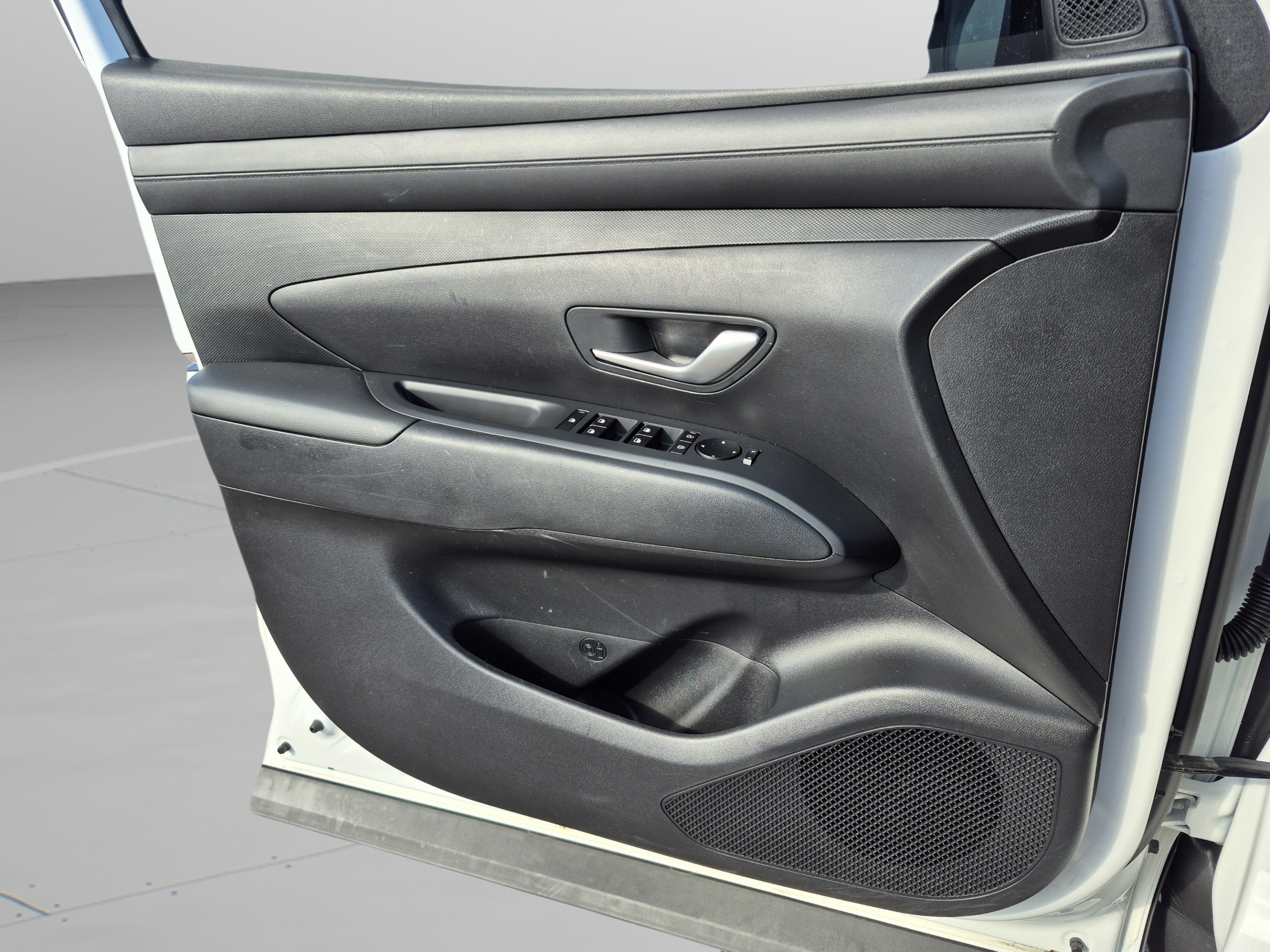 Used 2025 Hyundai Santa Cruz SE FWD image 21