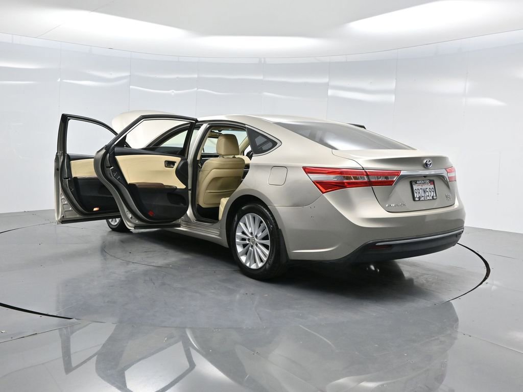 Used 2013 Toyota Avalon Limited image 45