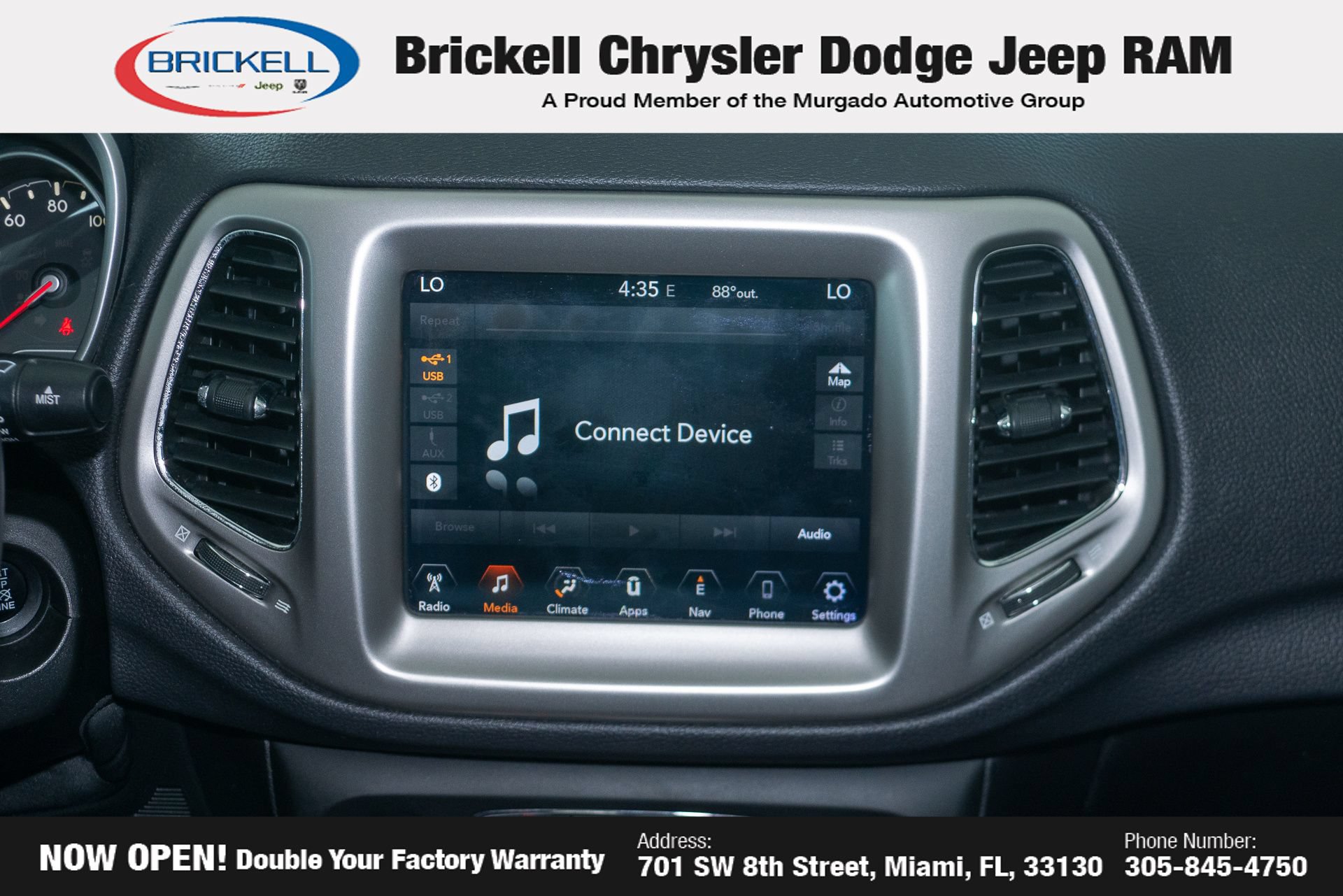 Used 2017 Jeep Compass Latitude w/ Popular Equipment Group FWD image 24