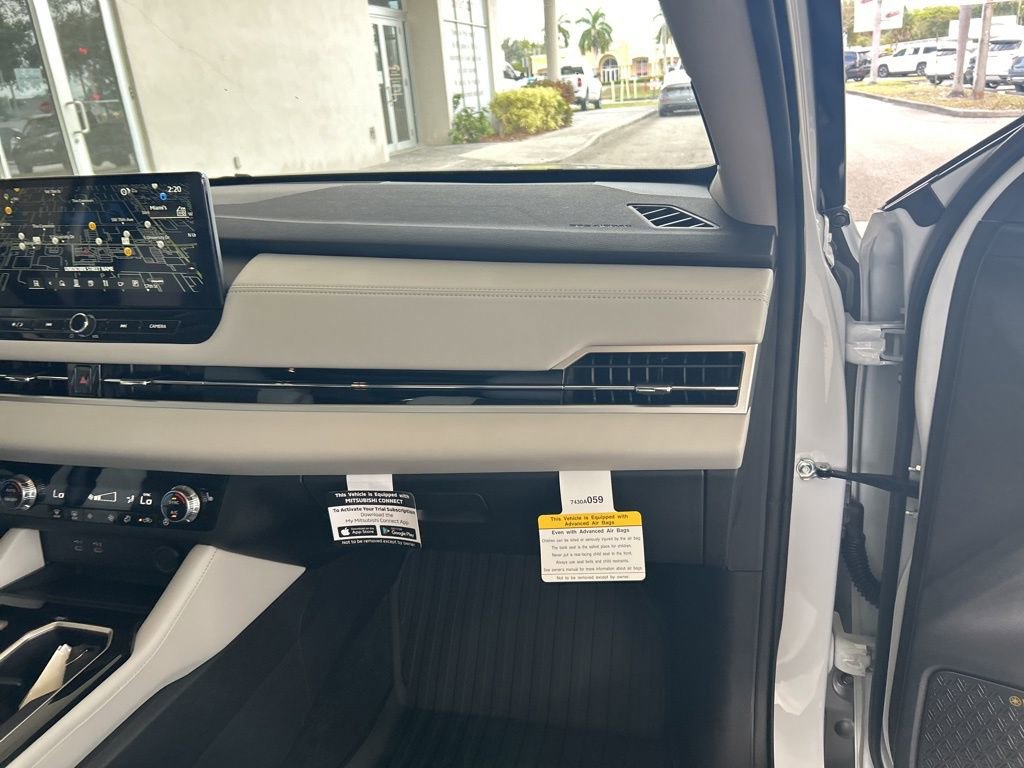 New 2026 Mitsubishi Outlander SE image 23