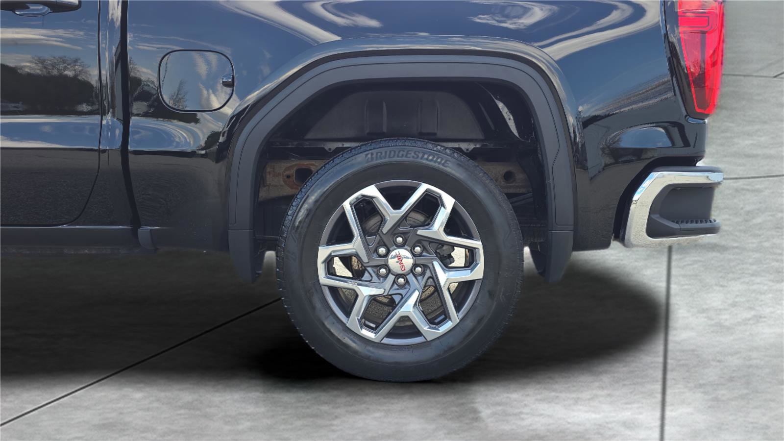 Used 2023 GMC Sierra 1500 SLE AWD/4WD image 29