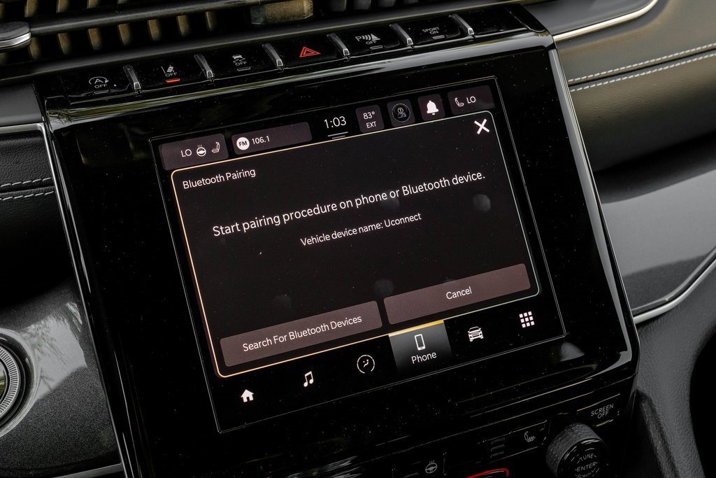 Used 2023 Jeep Grand Cherokee L Laredo image 37