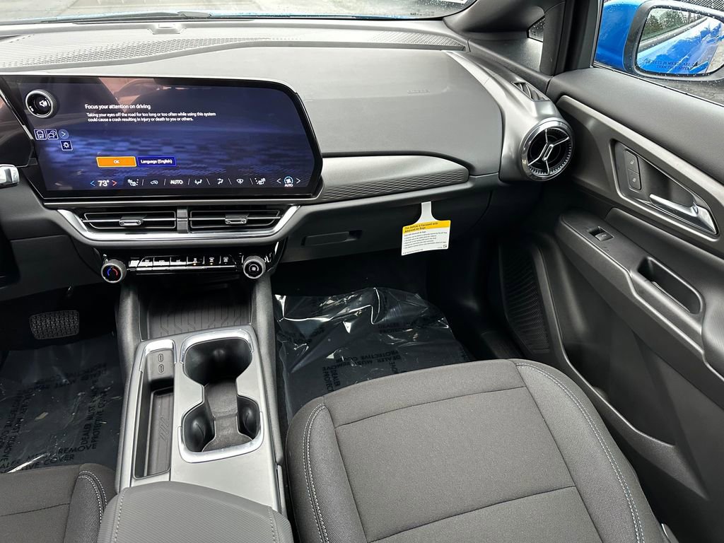 New 2026 Chevrolet Equinox EV LT image 18