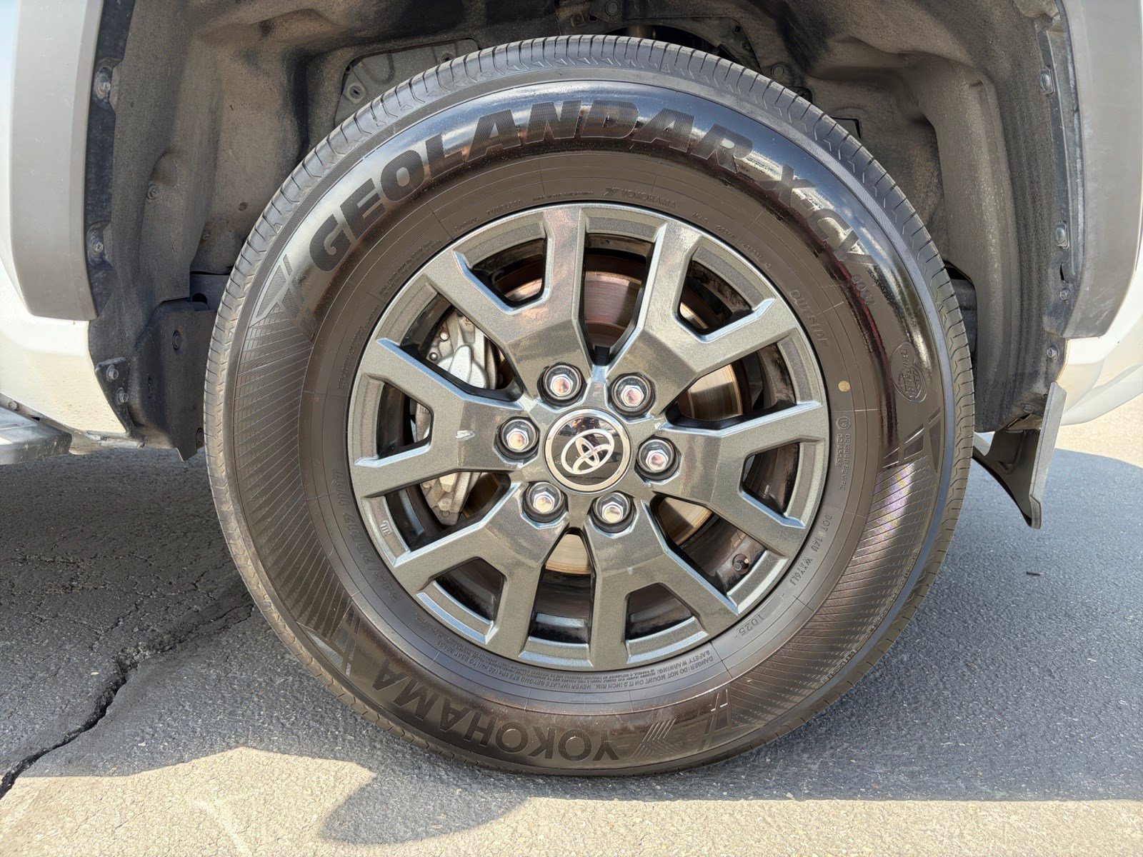 Certified 2025 Toyota 4Runner SR5 AWD/4WD image 30