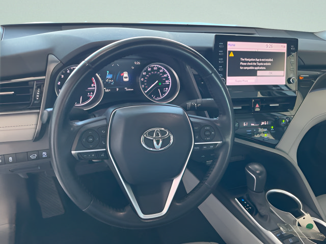 Used 2021 Toyota Camry XLE FWD image 11