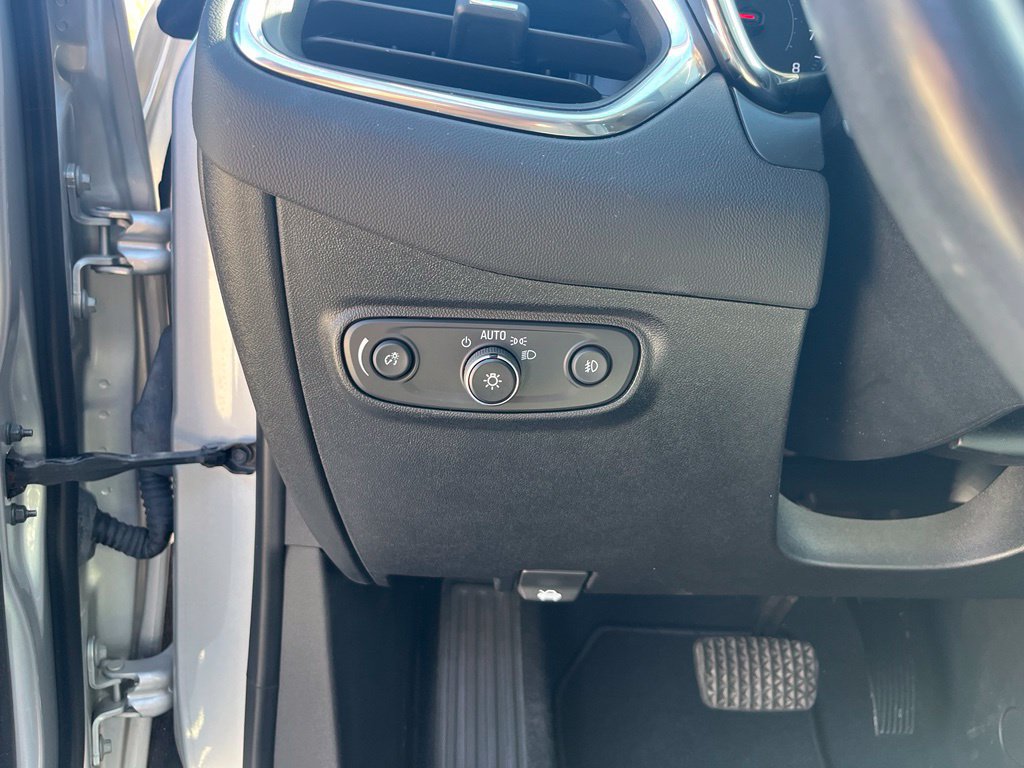 Used 2019 Chevrolet Equinox Premier FWD image 24