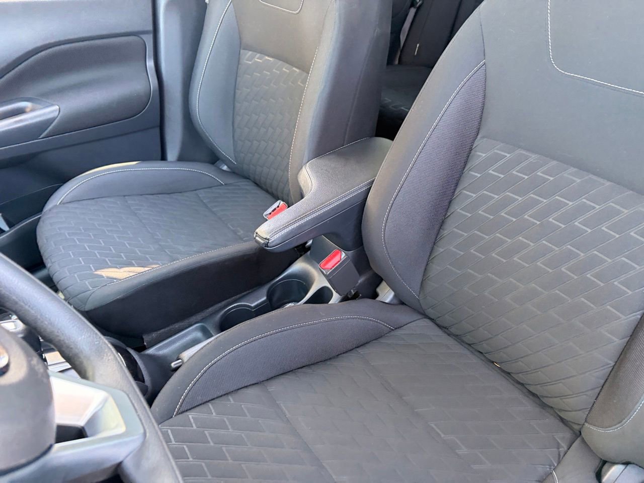 Certified 2021 Nissan Kicks S FWD image 18