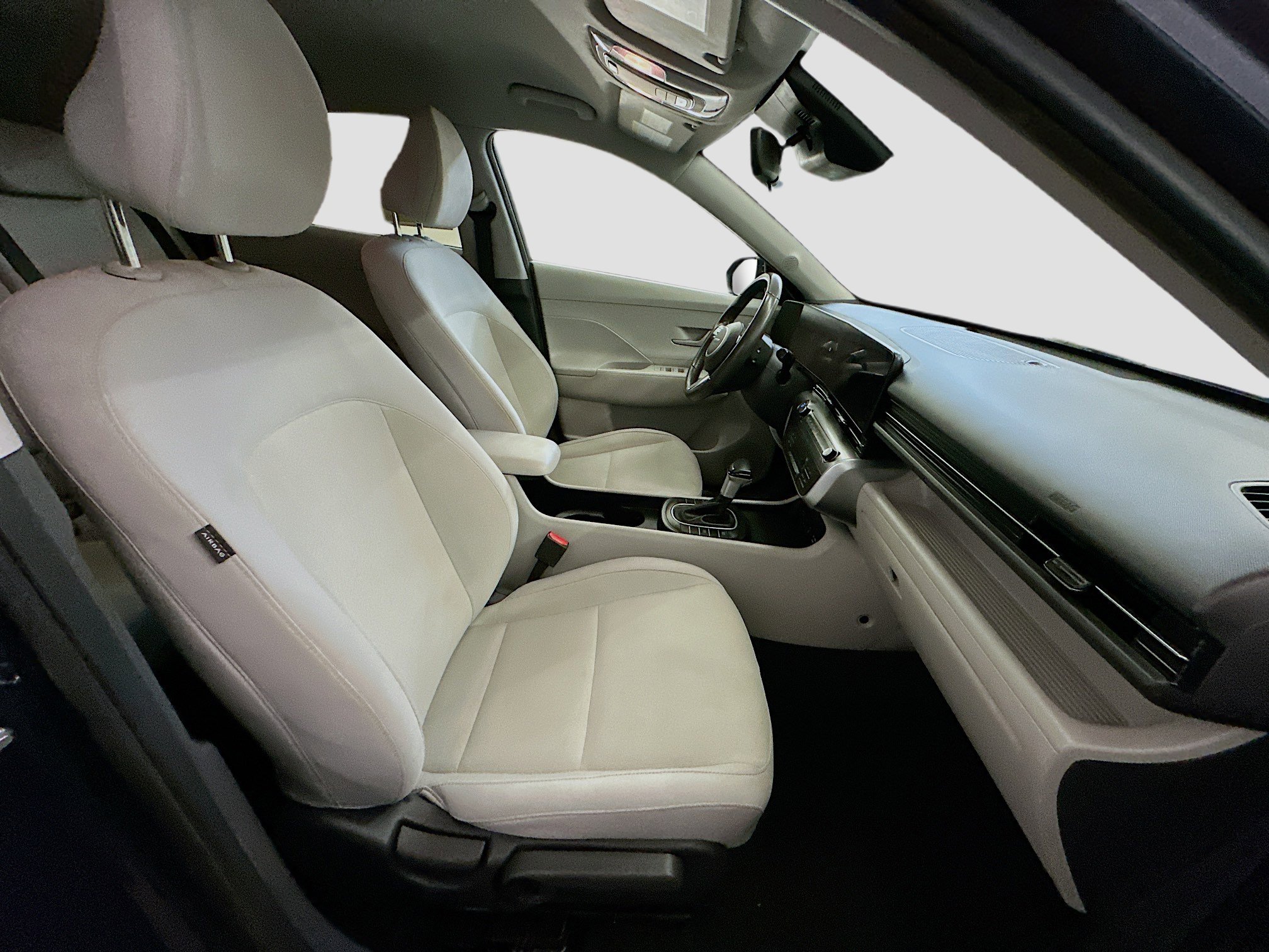 Used 2024 Hyundai Kona SEL image 31