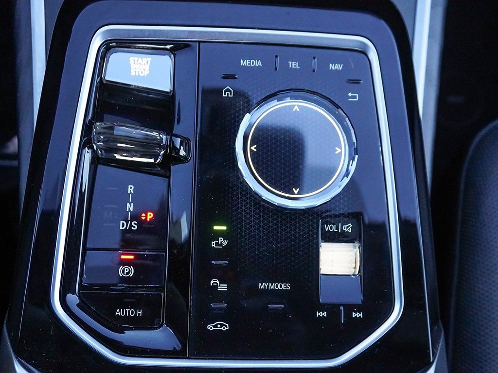 Used 2023 BMW 760i xDrive w/ Parking Assistance Package image 75