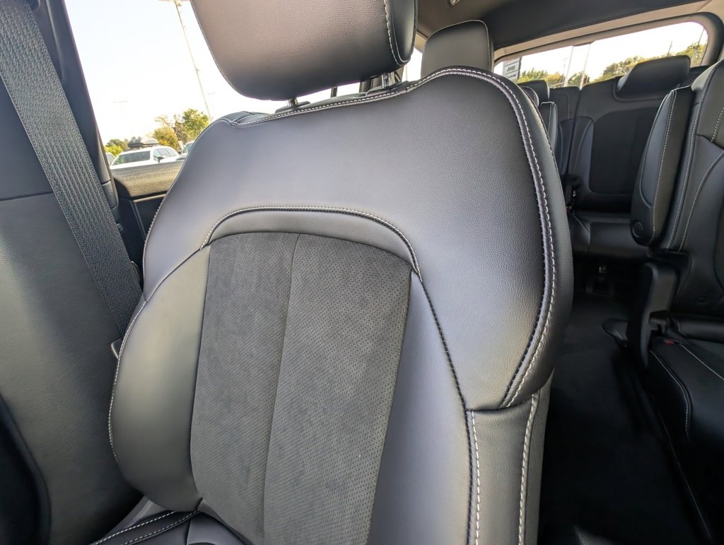 New 2025 Jeep Grand Cherokee L Altitude image 12