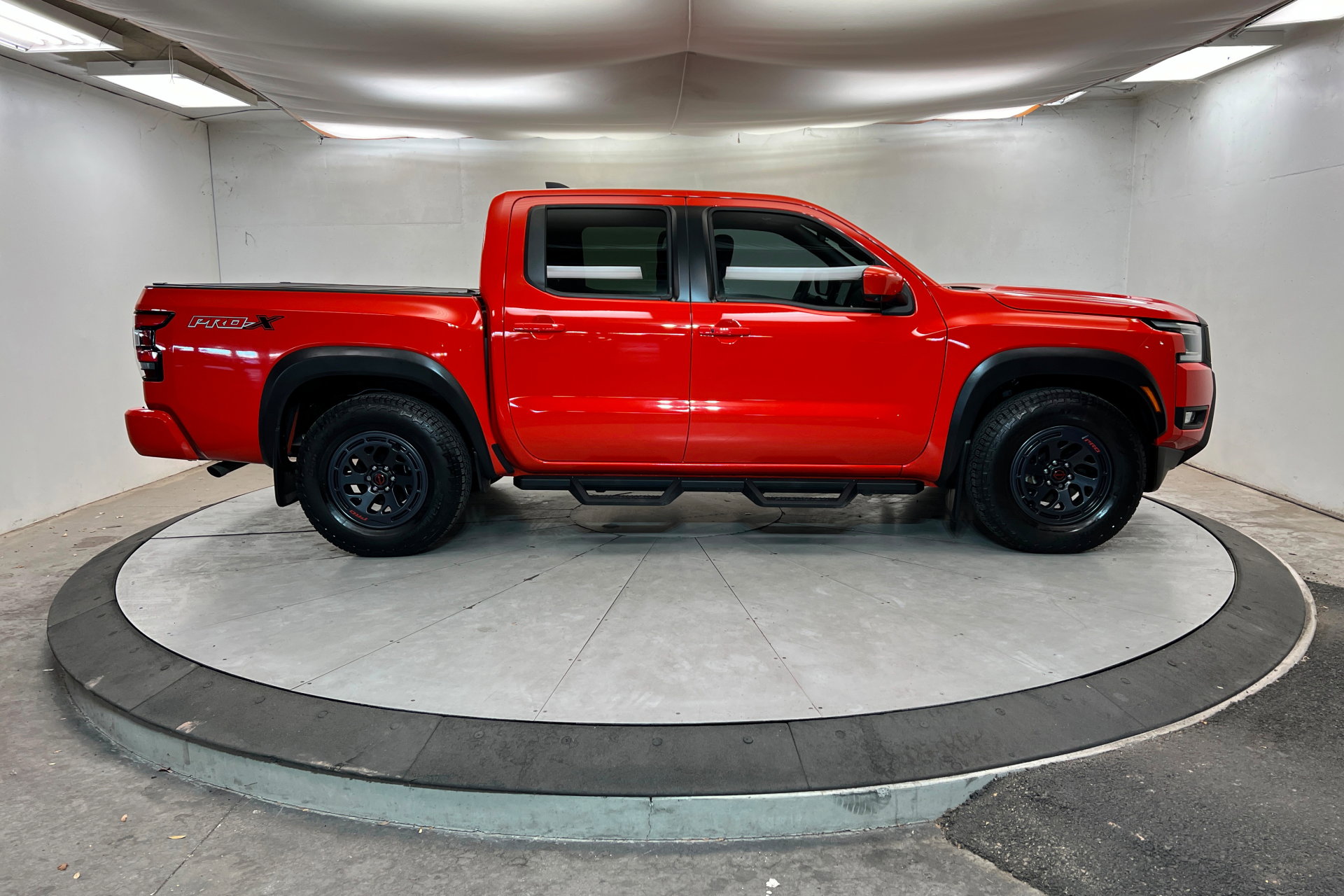 Used 2025 Nissan Frontier Pro-X w/ Pro Convenience Package image 6