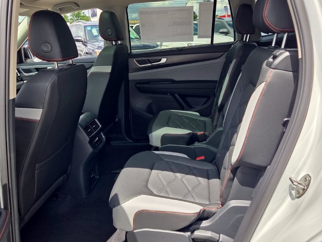 New 2026 Volkswagen Atlas Peak Edition AWD/4WD image 6