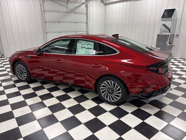 Used 2025 Hyundai Sonata SEL FWD image 4