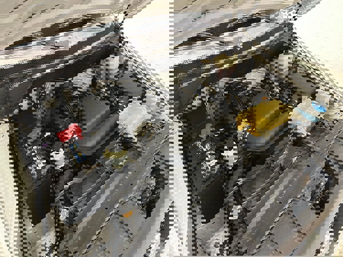 Used 2018 Nissan NV 2500 SV w/ Rear Door Glass Package image 3