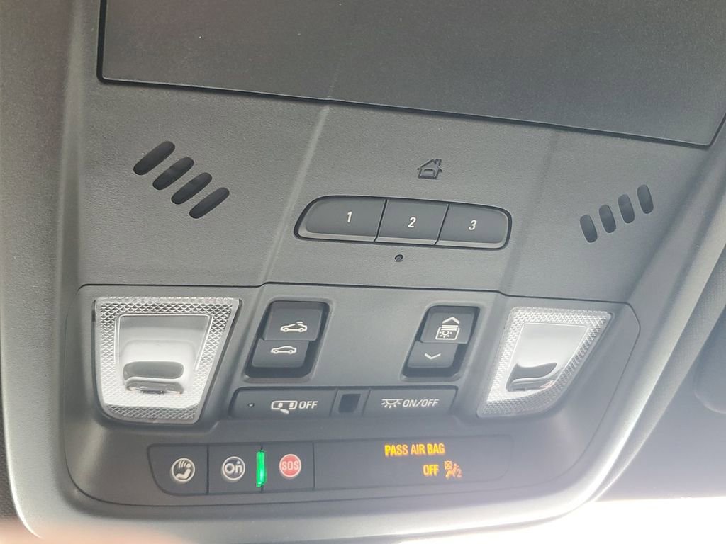 New 2025 Cadillac XT6 Luxury image 35