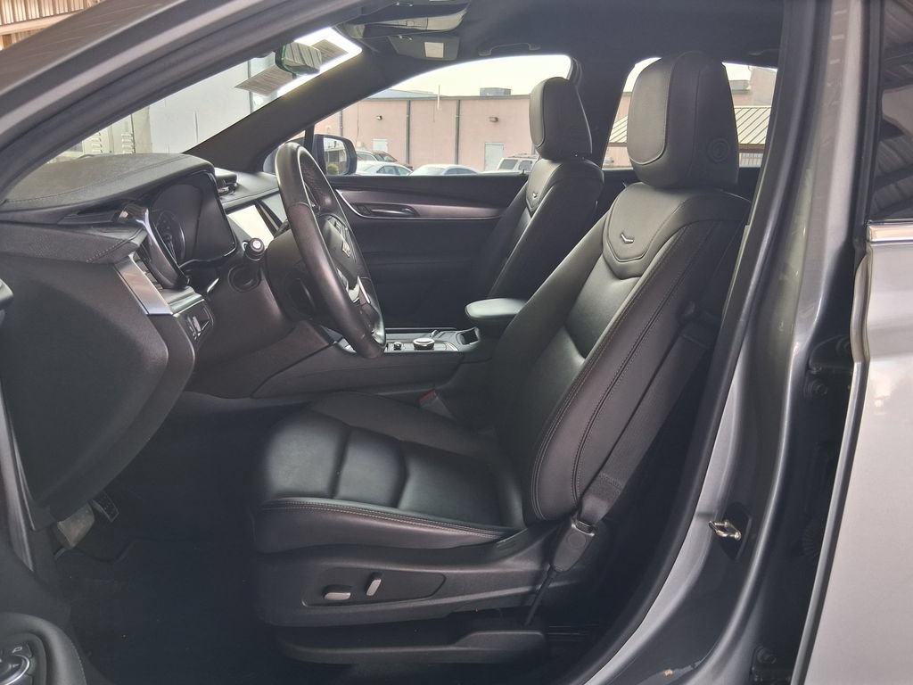 Used 2023 Cadillac XT5 Luxury FWD image 17