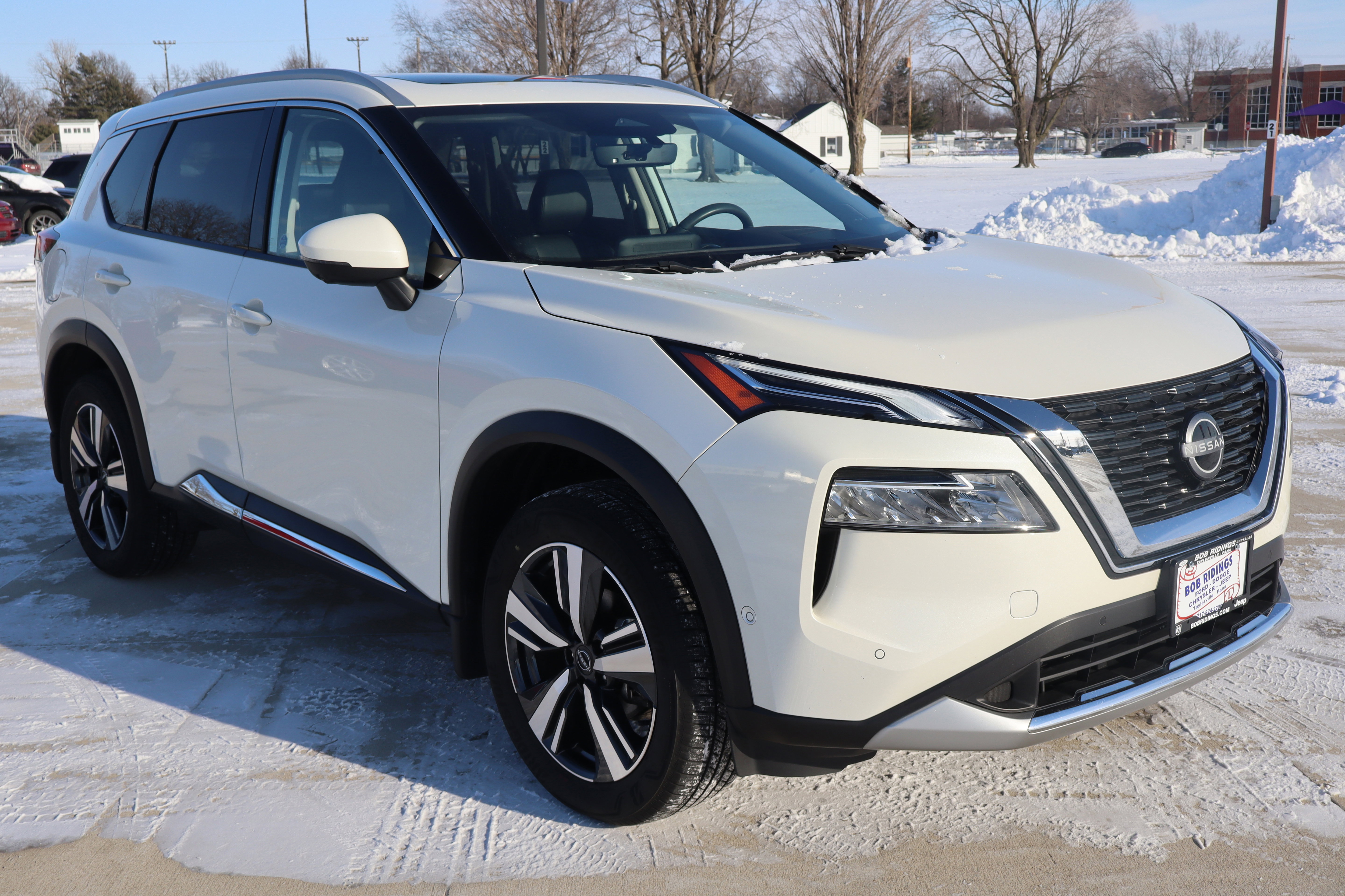 Used 2023 Nissan Rogue Platinum w/ Platinum Premium Package image 4