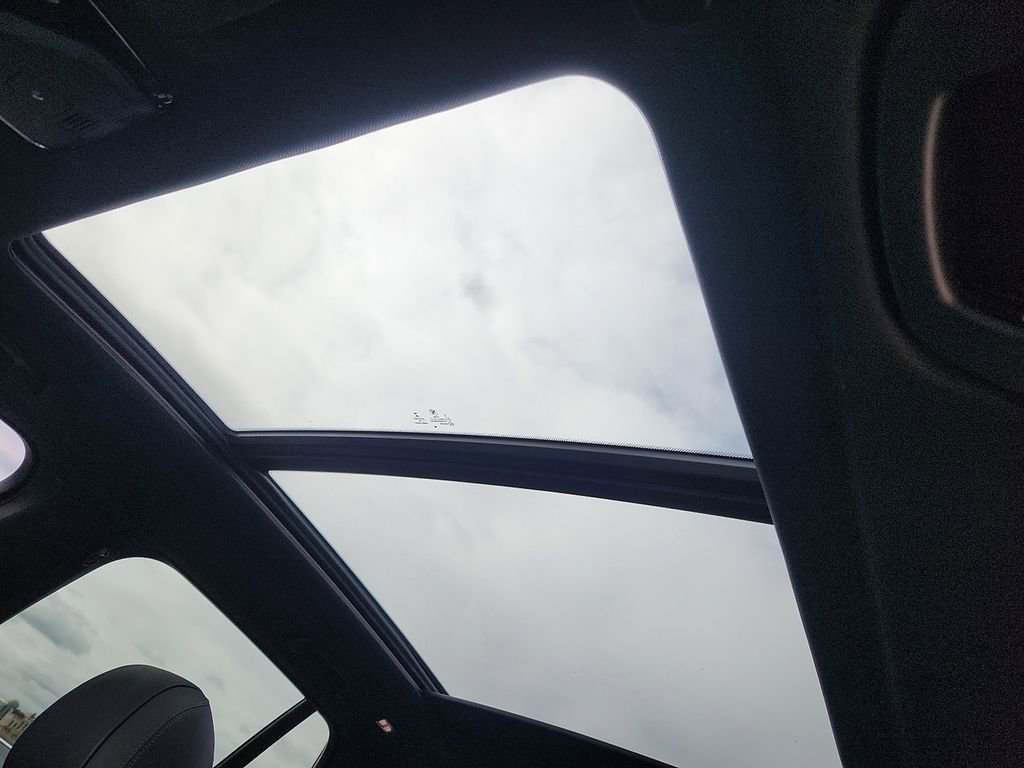 Used 2022 BMW X5 xDrive40i w/ M Sport Package image 12