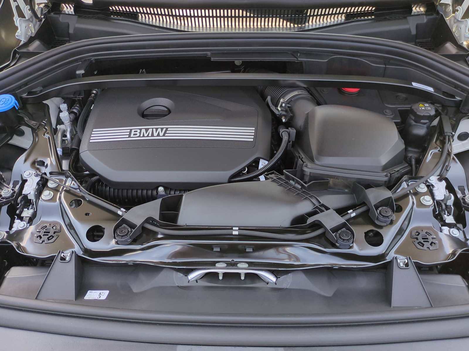 Used 2025 BMW X1 xDrive28i w/ Technology Package image 14