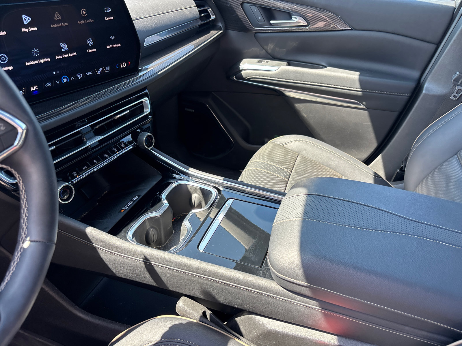Used 2026 Chevrolet Traverse High Country w/ LPO, Floor Liner Package AWD/4WD image 22