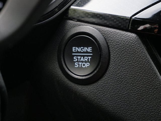 Used 2025 Ford Escape ST-Line Select AWD/4WD image 25