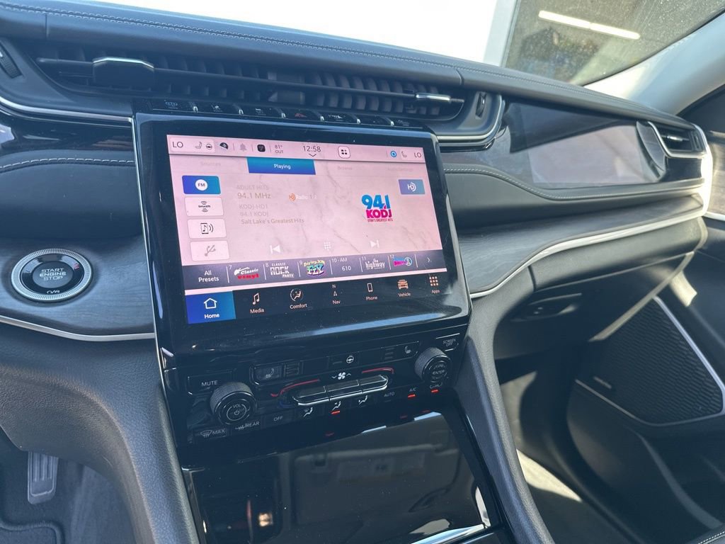 Used 2022 Jeep Grand Cherokee Limited 4xe image 17