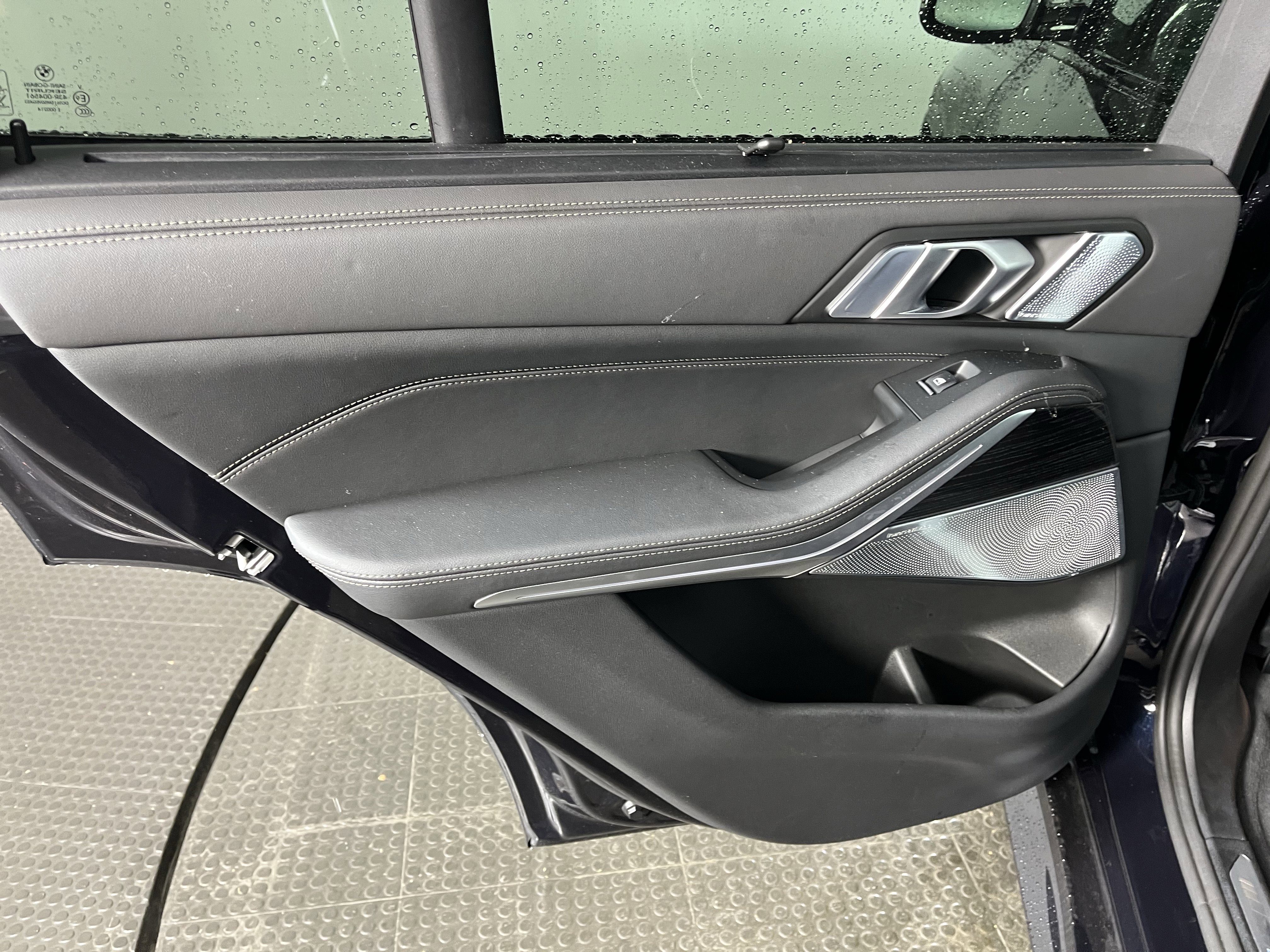 Certified 2025 BMW X5 M60i w/ Executive Package image 14