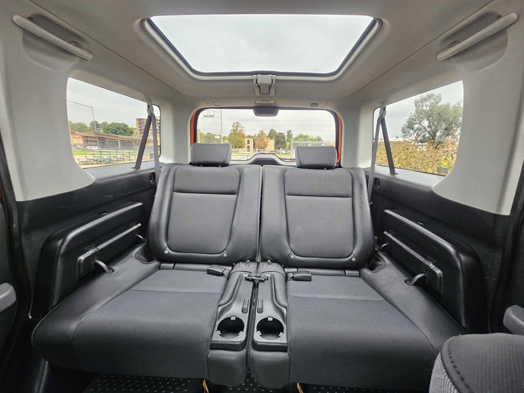 Used 2004 Honda Element EX image 17