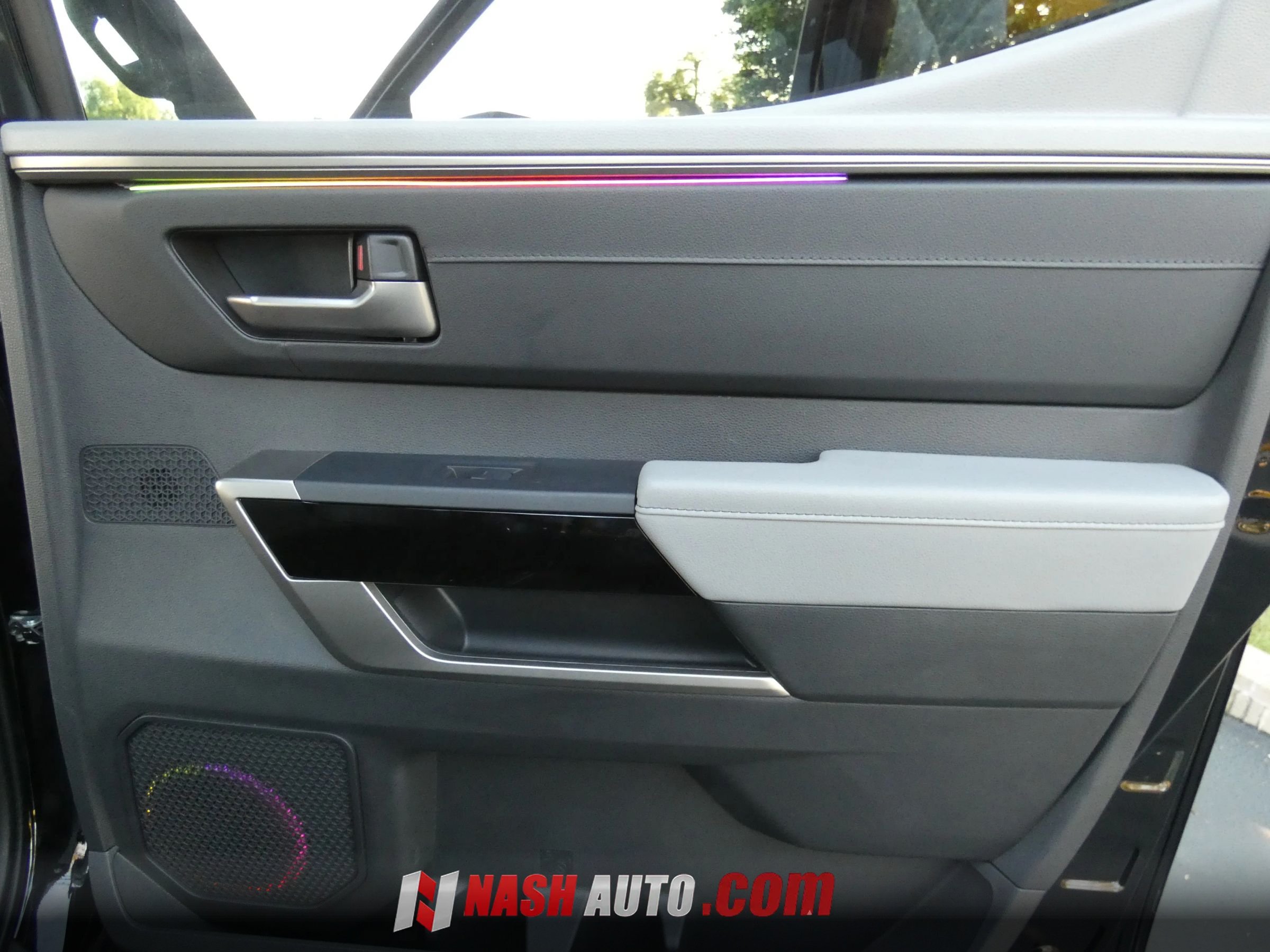 Used 2026 Toyota Tundra Limited AWD/4WD image 46