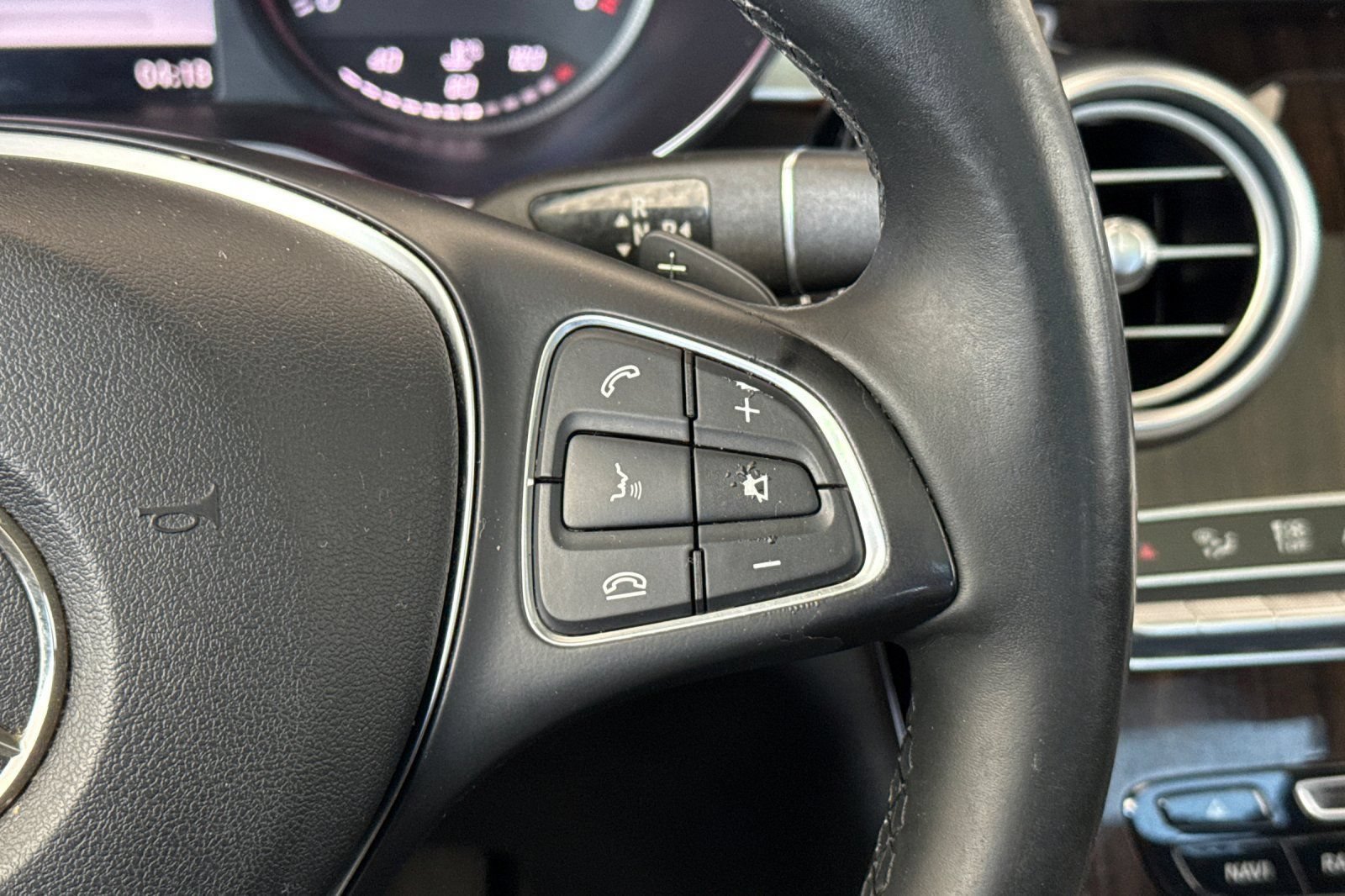 Used 2017 Mercedes-Benz GLC 300 4MATIC image 31