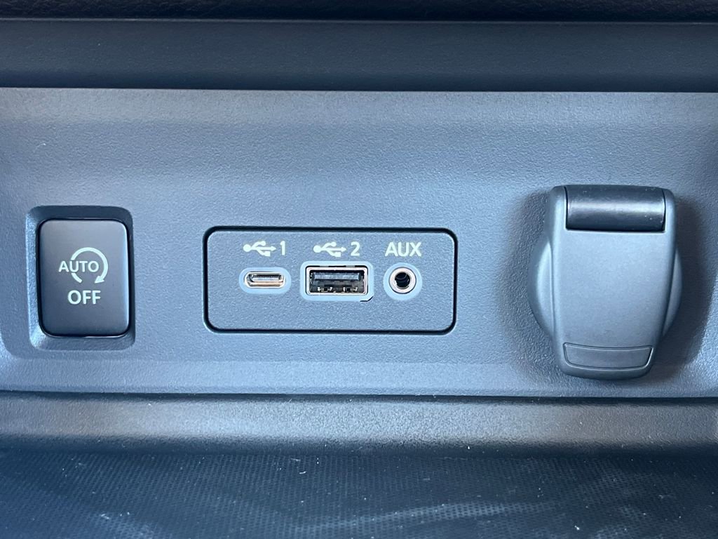 New 2025 Nissan Sentra SV w/ SV Premium Package image 29