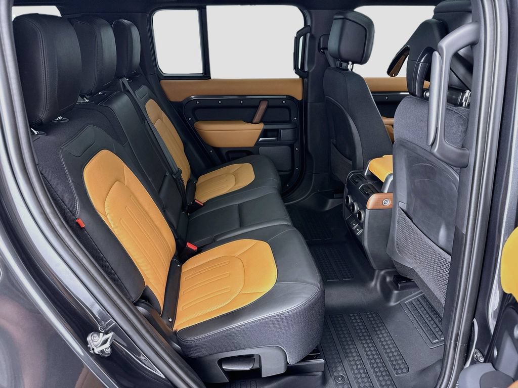 Used 2023 Land Rover Defender 110 X AWD/4WD image 21