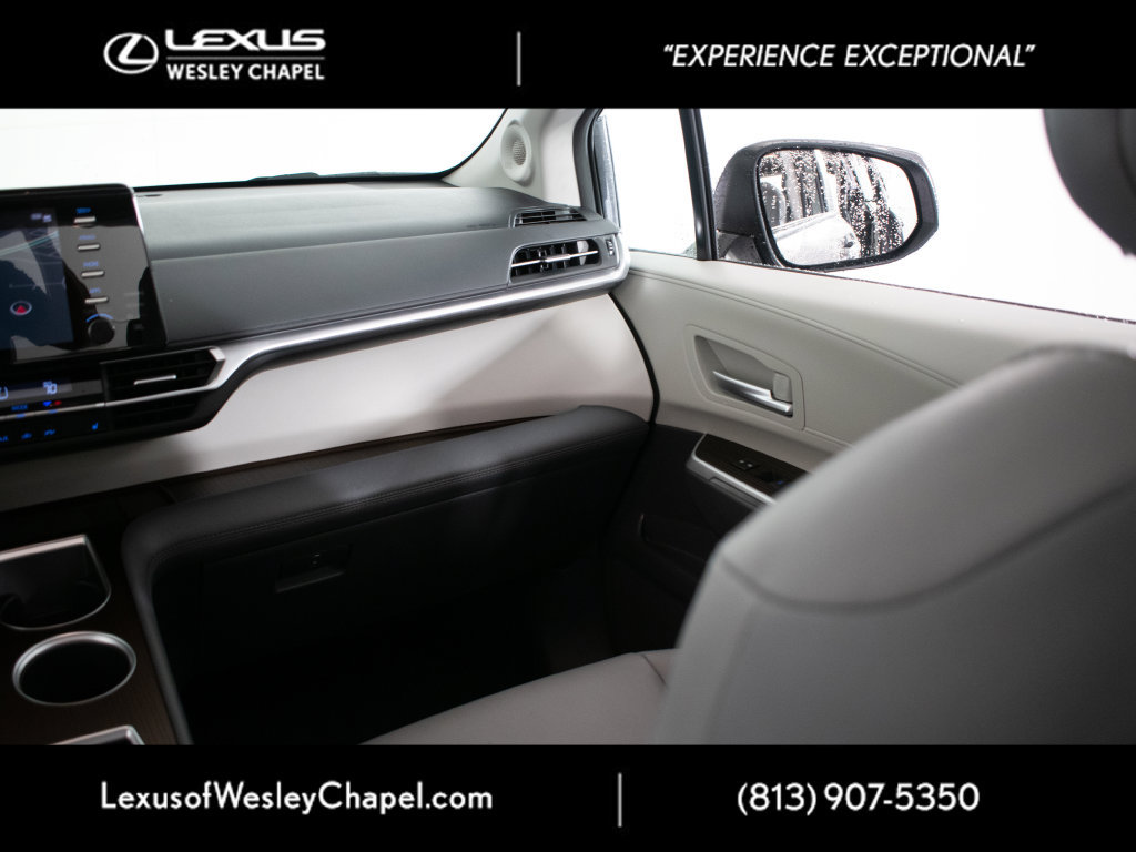 Used 2021 Toyota Sienna XLE w/ XLE Plus Package AWD/4WD image 19