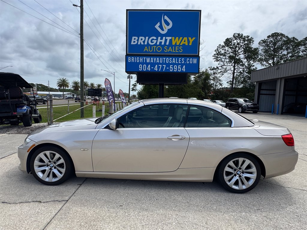 Used 2012 BMW 328i Convertible RWD image 4