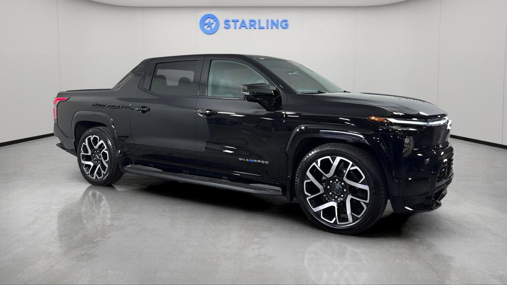 Certified 2024 Chevrolet Silverado EV RST image 13