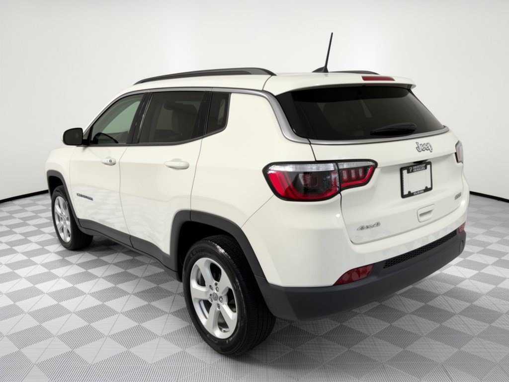 Used 2021 Jeep Compass Latitude w/ Convenience Group AWD/4WD image 3
