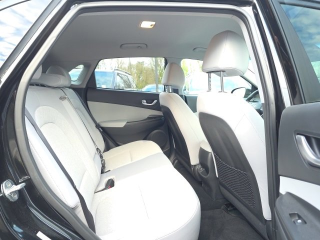 Certified 2023 Hyundai Kona SE w/ Cargo Package image 23