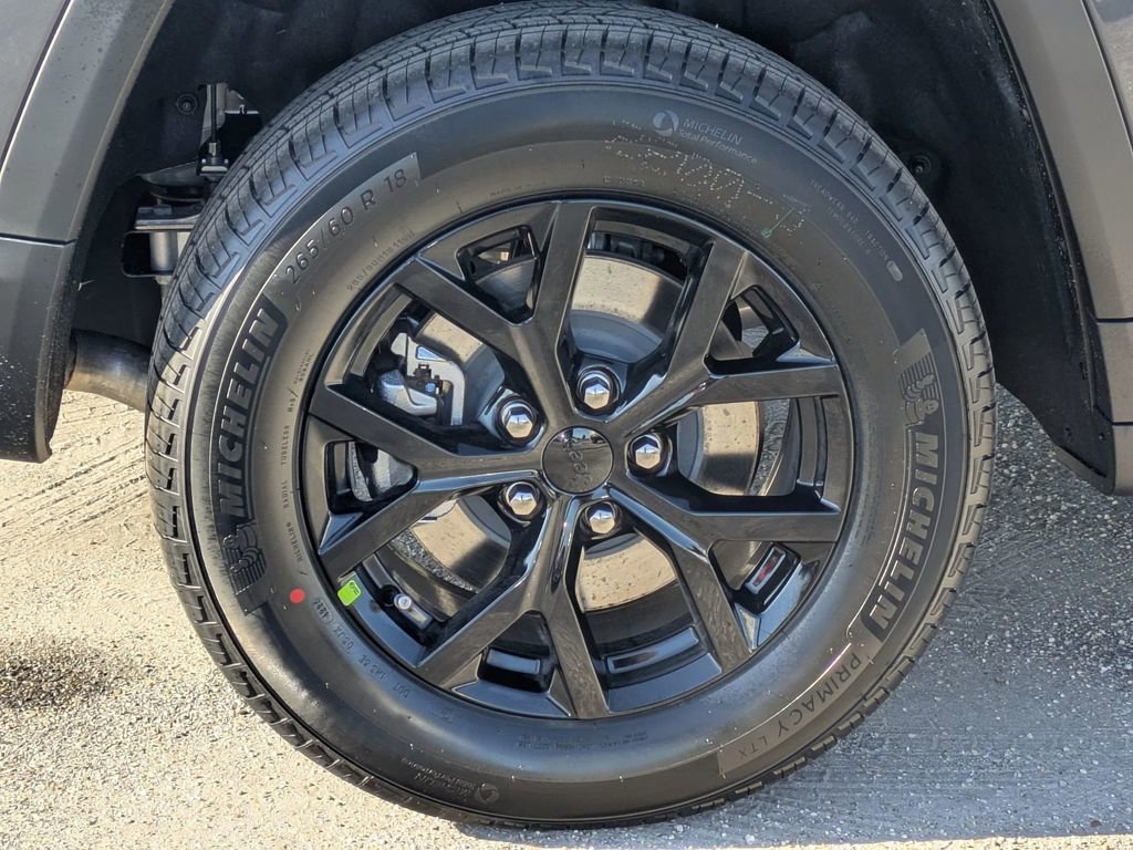 New 2025 Jeep Grand Cherokee L Altitude image 12