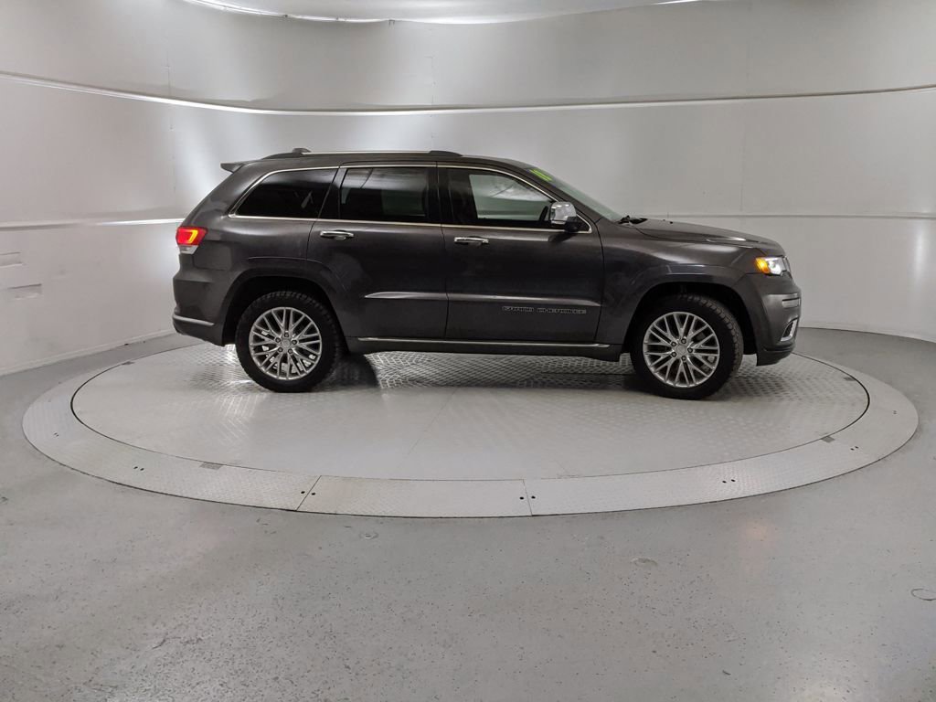 Used 2018 Jeep Grand Cherokee Summit image 2