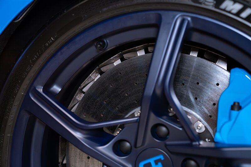Used 2022 Bugatti Chiron Super Sport AWD/4WD image 16