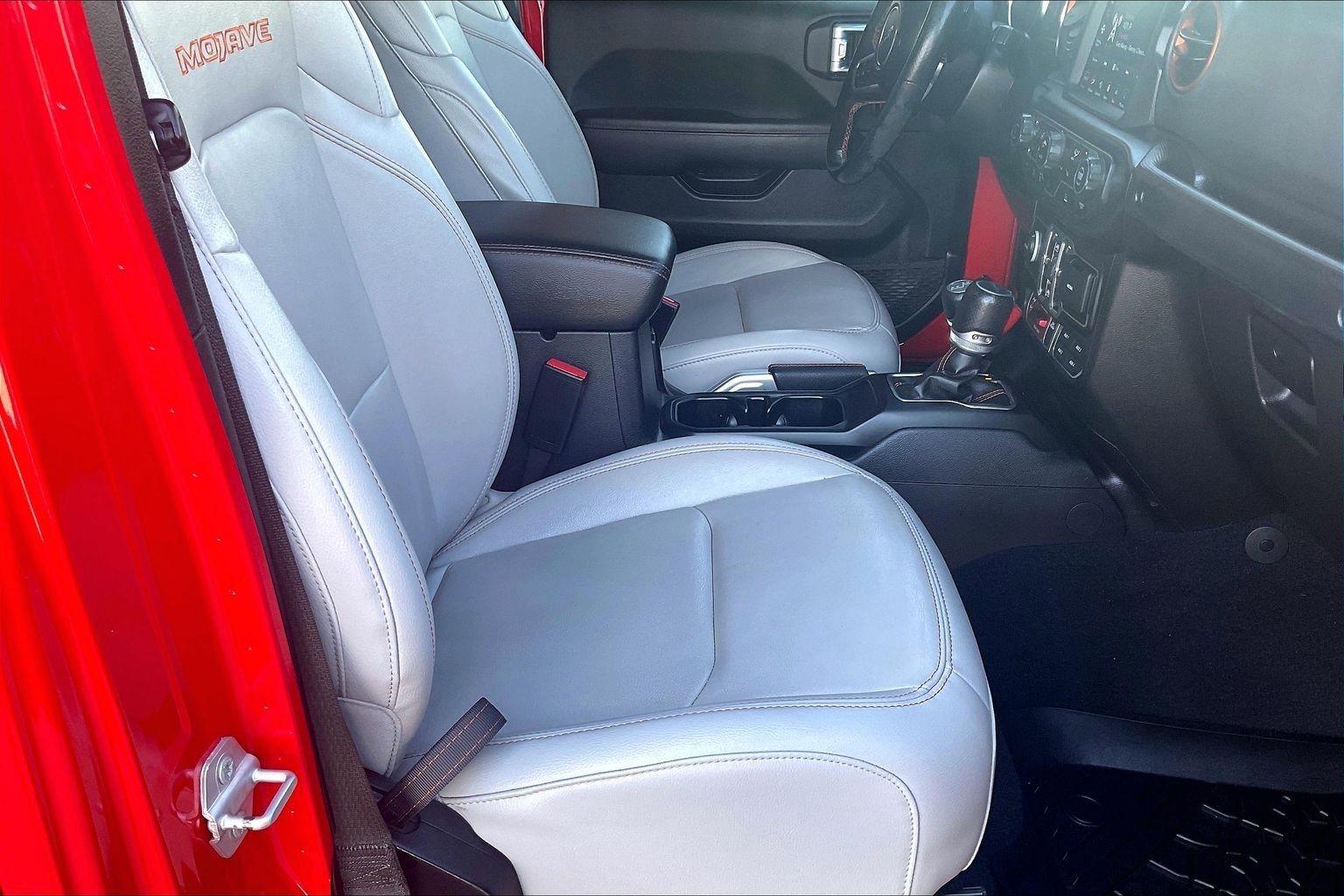 Used 2022 Jeep Gladiator Mojave w/ LED Lighting Group AWD/4WD image 27