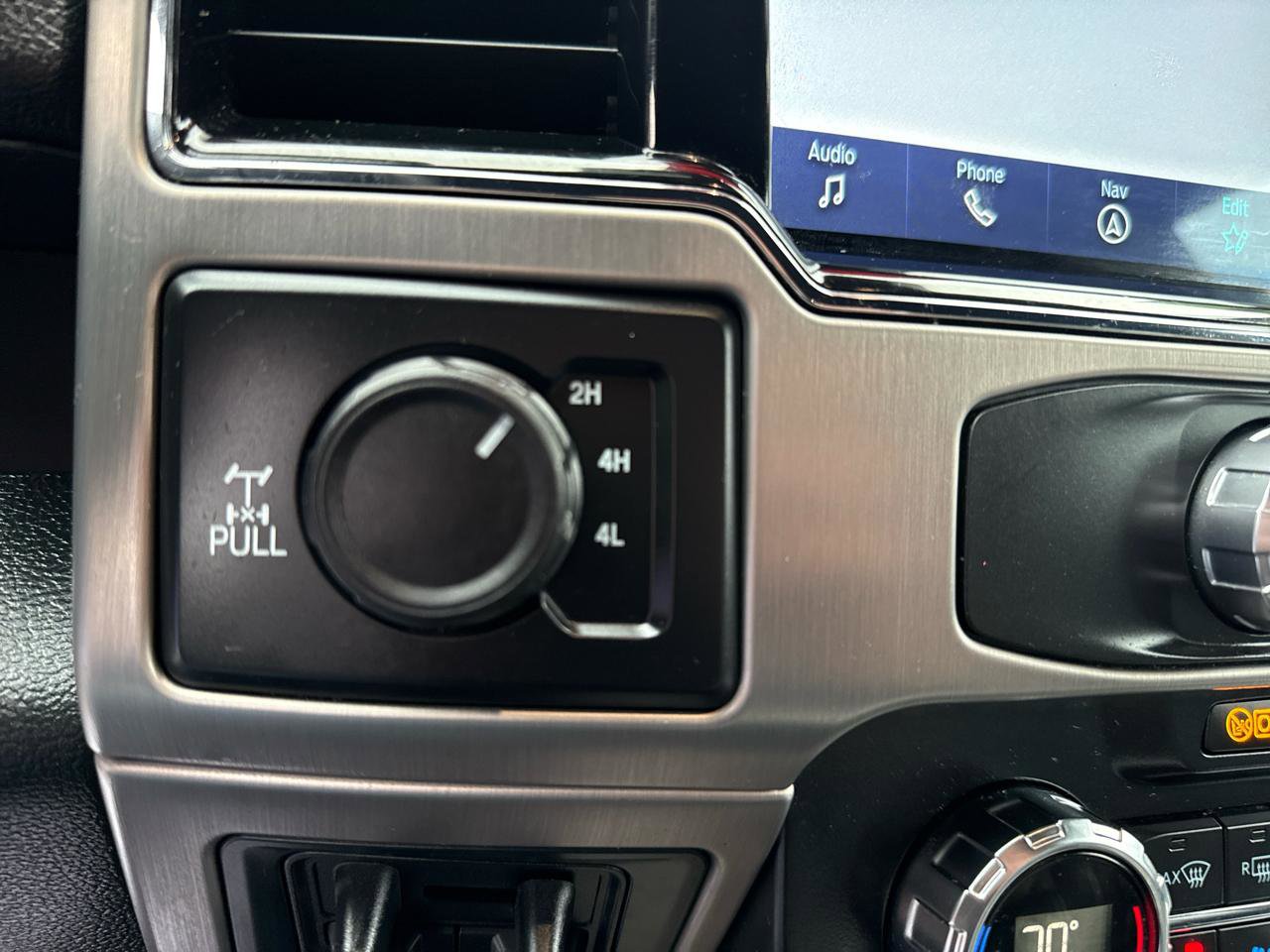 Used 2022 Ford F350 Platinum w/ FX4 Off-Road Package image 24