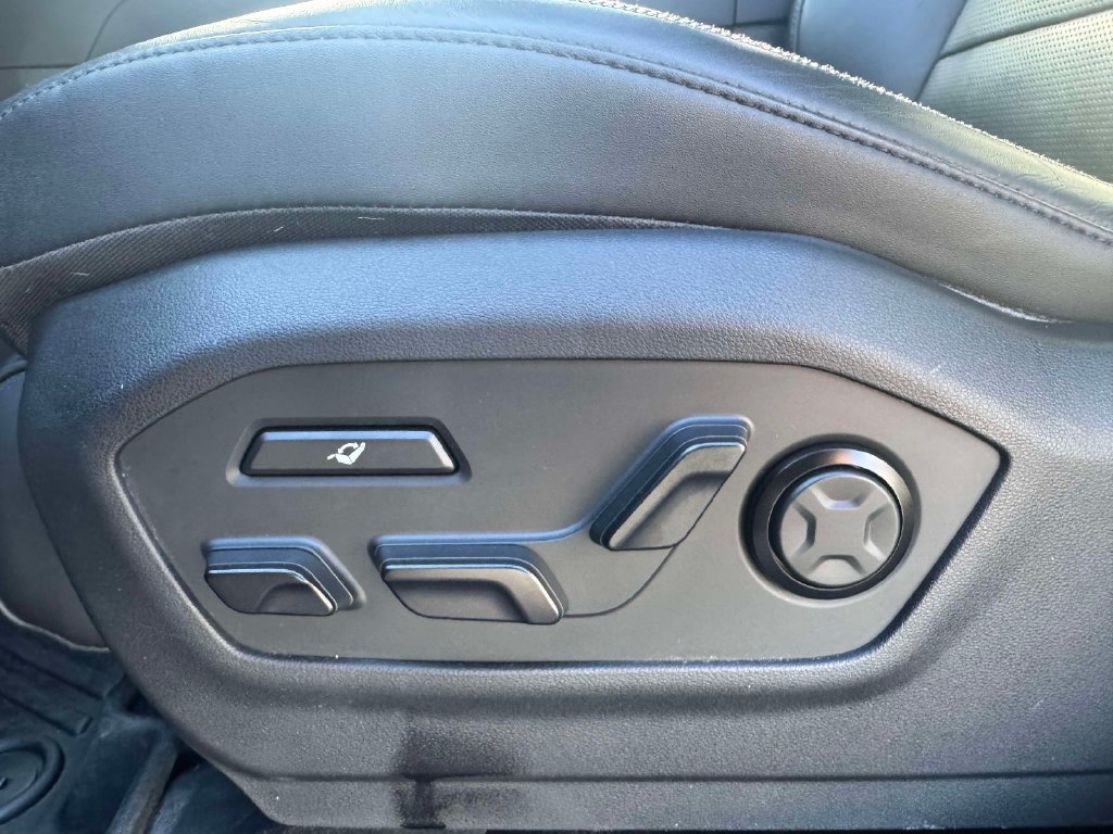 Used 2024 Hyundai Santa Fe Calligraphy AWD/4WD image 17