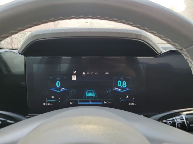Used 2025 Hyundai Elantra SEL FWD image 17