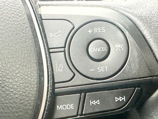 Used 2021 Toyota RAV4 XLE Premium AWD/4WD image 13
