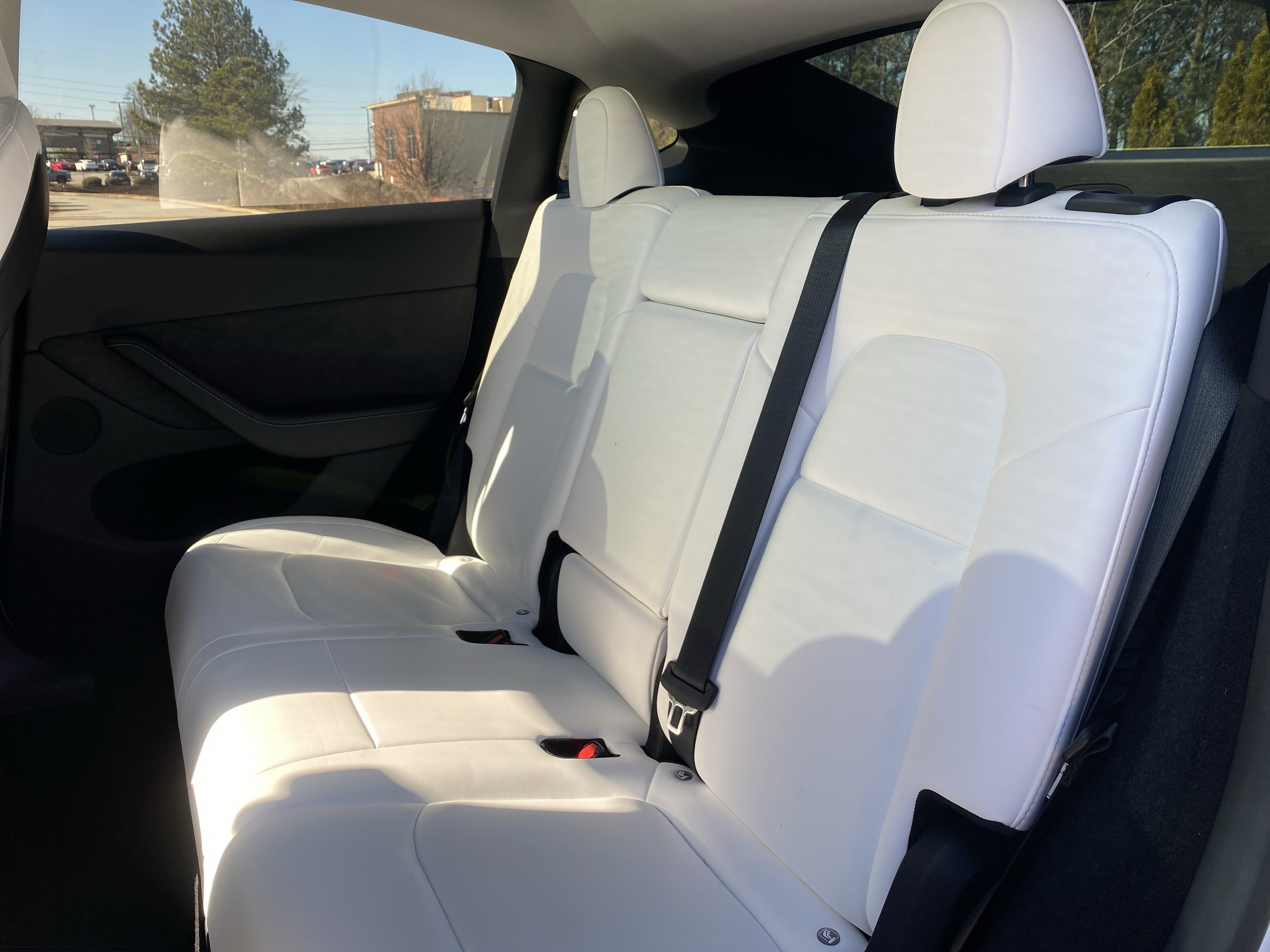 Used 2023 Tesla Model Y Long Range image 18