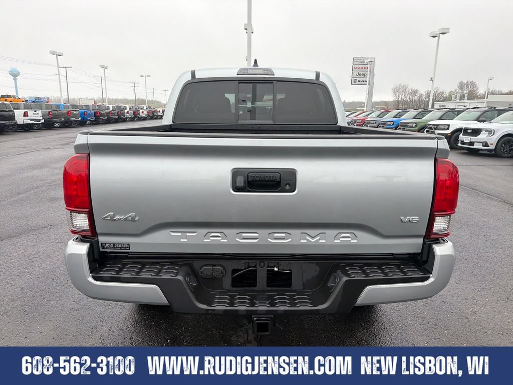 Used 2023 Toyota Tacoma SR AWD/4WD image 4